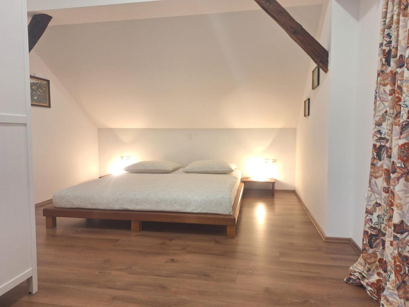 Apartma Marija Metlika Buitenkant foto